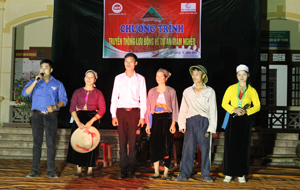 Một trong những tiểu phẩm đặc sắc về Dự án Giảm nghèo được nhóm Đồng sở thích huyện Lạc Sơn trình chiếu tại đêm truyền thông xã Mỹ Thành.